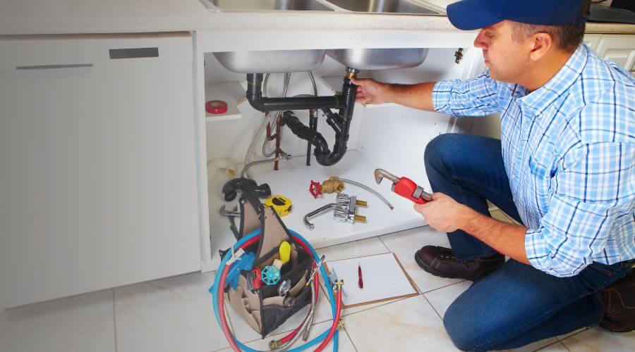 Expert burst pipe repair services in Cushing, OK